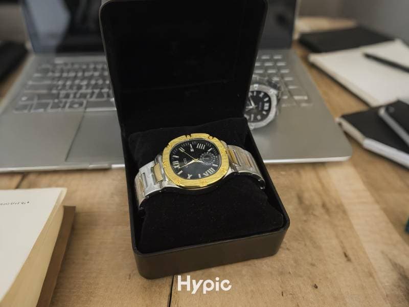 GUCCI WATCH( truton black color) thumbnail 3