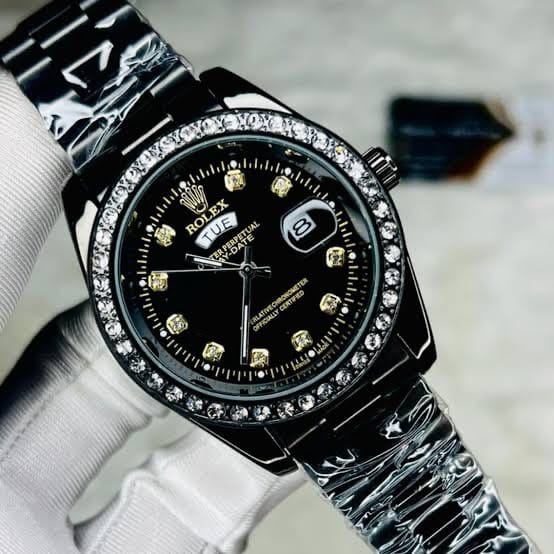 Ro-lex Diamonds Watch(Full black ) ১বছর গ্যারান্টি